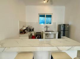 Paje staycation apartment, hotel a Paje