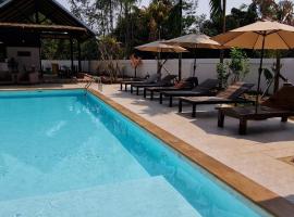 Kingfisher House, hotel di Sangkhla Buri