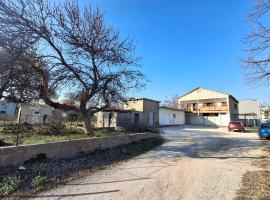 Benkovac sobe, hotel em Benkovac