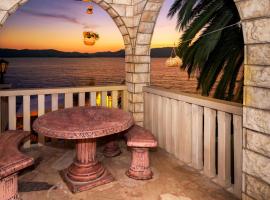 Grand Holiday Residence, Hotel in Komarna