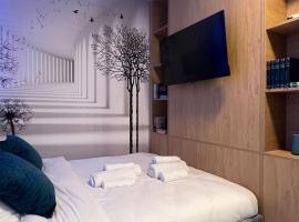 Executive Smart Studio with Private Parking - 5 km to Timisoara Center, hotell i Giroc