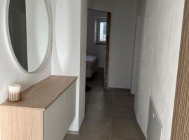 Ferienwohnung – hotel w mieście Greifenburg