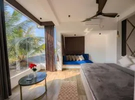 White Tree Apartment