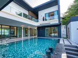 Villa Siri Jomtien Luxury Pool Villa