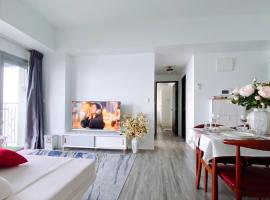 Luxury 2BR Retreat Next to OKADA SOLAIRE Casino MOA Manila Airsports, hotel sa Maynila
