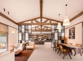 ZSZ Hot Spring Resort, Hotel in Shajing