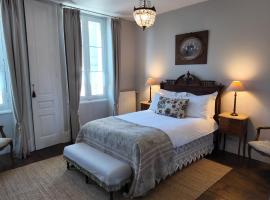 Repos à Ribérac B&B, khách sạn ở Ribérac