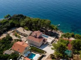 House Bolero with pool by Villas Guide