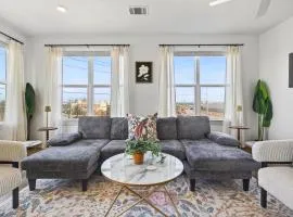 Signature Sunlit 2BR 2BA Open Concept