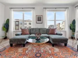 Elevated Contemporary 2BR 2BA with Balcony