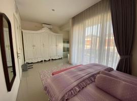 Kayla home semarang, Hotel in Semarang