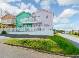 3 Bed in Freshwater East oc-fb277