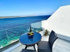 Malta Luxury Seafront Penthouse with Panoramic Views and Terrace in Mellieha