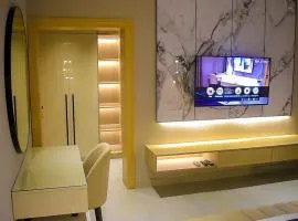 Fire Coop Aviator's Lodge