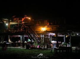 เรือนนัดทอง ณ บ้านสวนบางเบน, khách sạn ở Ranong