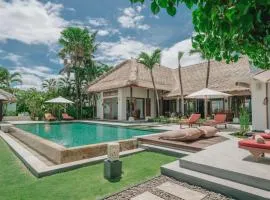 The Mango Trees - Luxury 5-star beachfront villa!