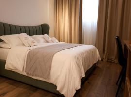Zoe Boutique Hotel, hotel in Durrës