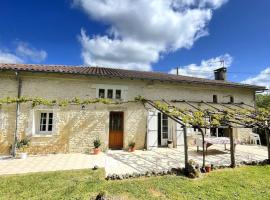 La maison de La Combe, hotel u gradu Parzac