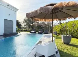 Aharon boutique suite