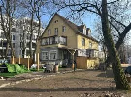 Villa-Charlottenburg 8 Rooms