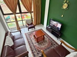 Peaceful Pines 4 ROOMS FULL AC & NETFLIX by EZYROOM MELAKA, hotel a Ayer Keroh