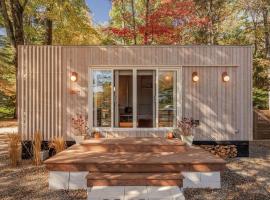 Beautiful getaway! 15 min to Gatineau 20 min to Ottawa, hotel di L'Ange-Gardien