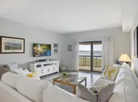 251 Captains Quarters