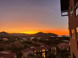 Casa Azure Condo (N451) - Naumi The Valley 1BR Condo - Suncoast Rentals - El Coco