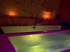 Studio chaleureux, massage, ciné, bain