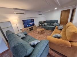 Casa Rural Los Almendros, hotel sa La Almarcha