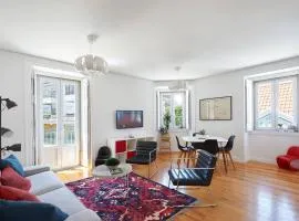Cascais centre, bright 65m2 apartment T2 at the perfect location