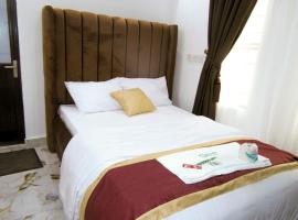 Dawn Emeka Hotels, hotel v mestu Awka