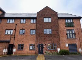 Hook Three Bed Flat Parking, Hotel in Hook