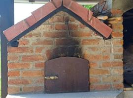 Kuća za odmor San, hotel u gradu Lonja