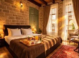 Sazeli Courtyard Hotel