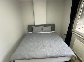 Marin konaklama، فندق في بنديك