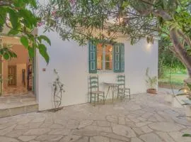 Lago Skiathos Art Residency & Guest House