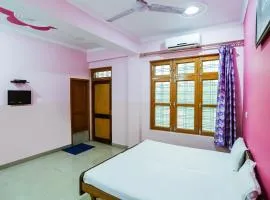 SPOT ON 46300 Kailash Hotel