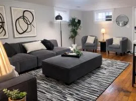 Close to UNC with Great Yard, Firepit & Free Bikes!