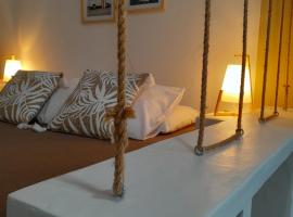 Overhill Apartments Adamas: Adamas şehrinde bir otel