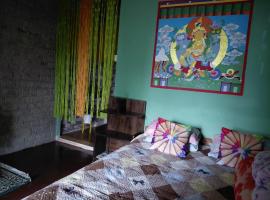 Khechuperi Lake Stone Home Stay, Hotel in Gyalshing