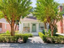 Charleston Oasis with Hot Tub, Mins to Dtwn