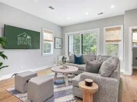 Sincerely Shem- 7 min to Beach and Downtown CHS