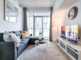 Urban Down Town 2BR plus Den Condo with Parking