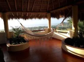 Beautiful Tropical House with Ocean VIEWS!