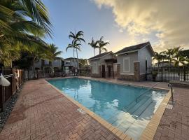 Studio with Transport and Parking, hotel in Tamiami