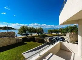 Anica Sea front Center Luxury