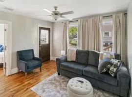 Cozy Spot in Heart of Libertyville Near Naval Base