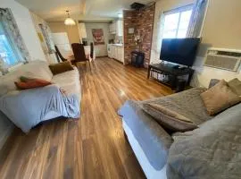 Beautiful Apartment Full Kitchen!