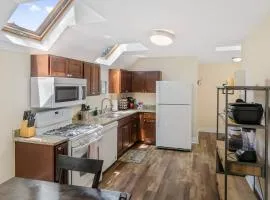 Great for families DT Libertyville Near Naval Base
